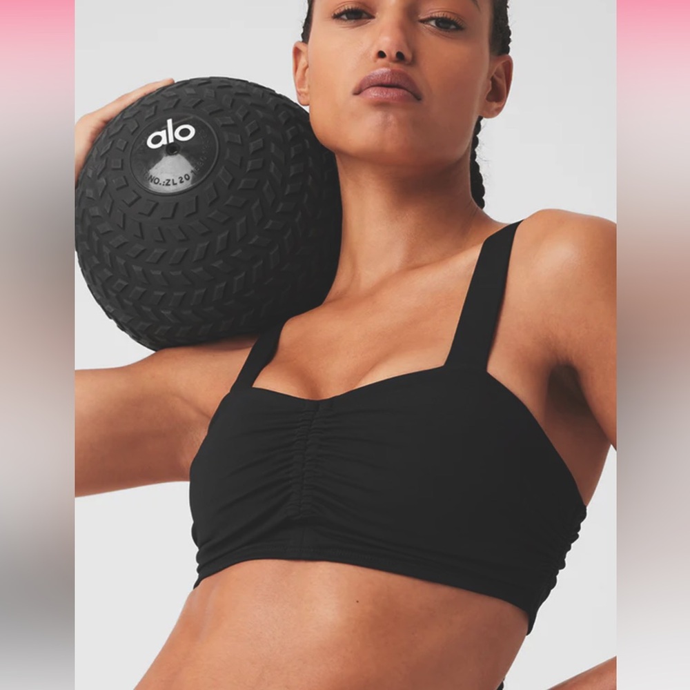 ALO YOGA Airbrush Cinch Bra. Black. Size Small . All tags and packaging .